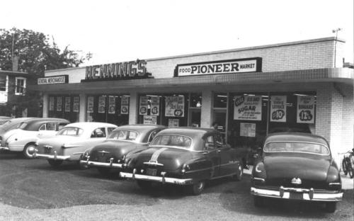 Henning’s Market, 467 Main St, Harleysville, exterior, circa 1952