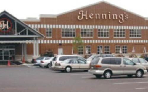 Henning’s Market, 290 Main St, Harleysville, exterior, 2003